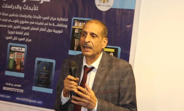 الكاتب عاطف زايد