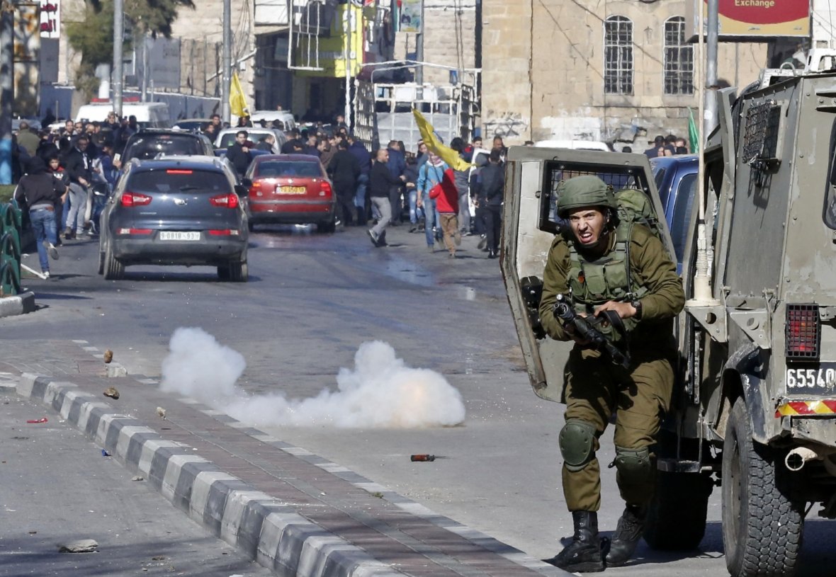 مواجهات بين الفلسطينيين وقوات الاحتلال